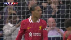 Bizart selvmål: Chelsea foran 2-0 mod Liverpool
