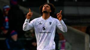 Zirkzee bryder måltørke og sætter gang i Uniteds comeback