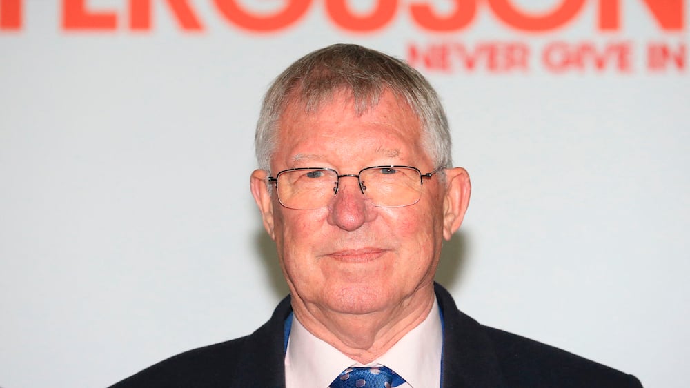 Sir Alex Ferguson hastet på hospitalet kort før kampstart