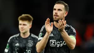 Ajax suspenderer direktør for mistanke om insiderhandel