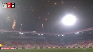 Vild stemning: Union Berlin med kæmpe tifo i Frankfurt-brag