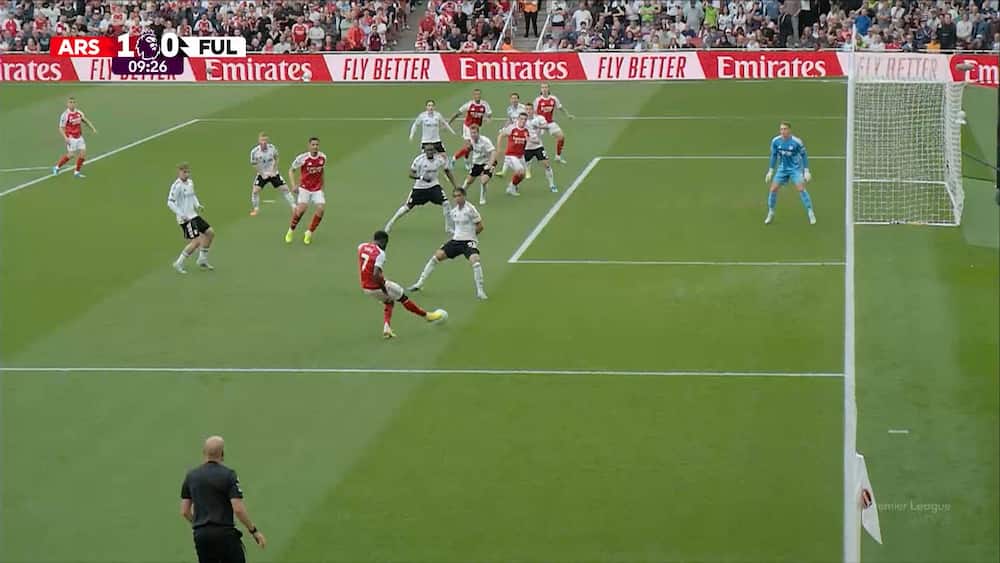 Gyökeres sender Arsenal i front efter flot Saka-forarbejde