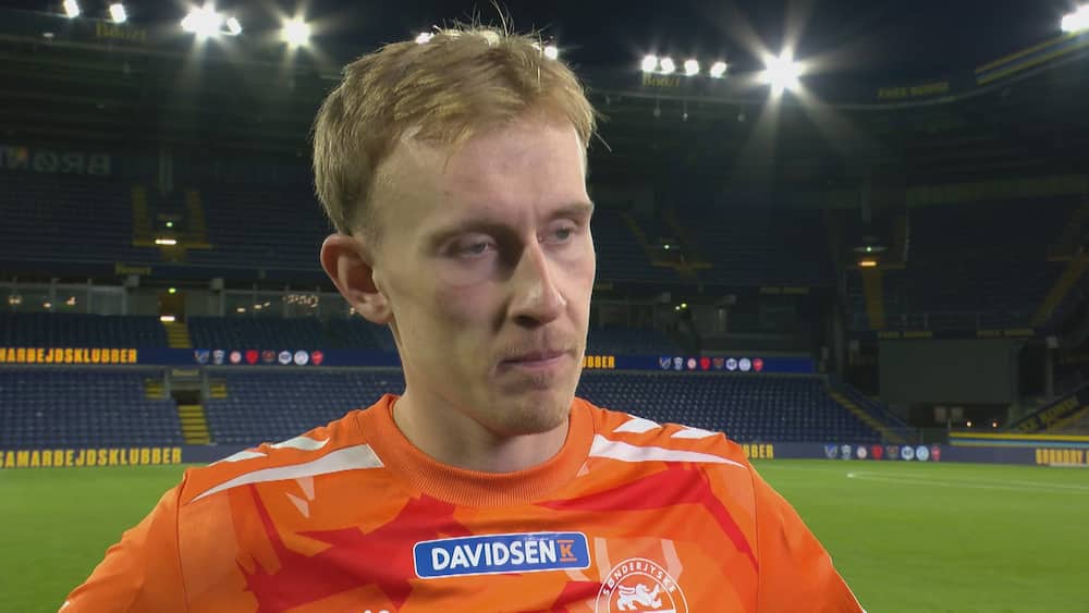 Bundgaard lægger sig fladt ned efter målmandsdrop