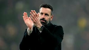 Leicester skiller sig af med van Nistelrooy efter nedrykning