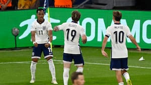 England i hopla: Hutchinson fordobler føringen