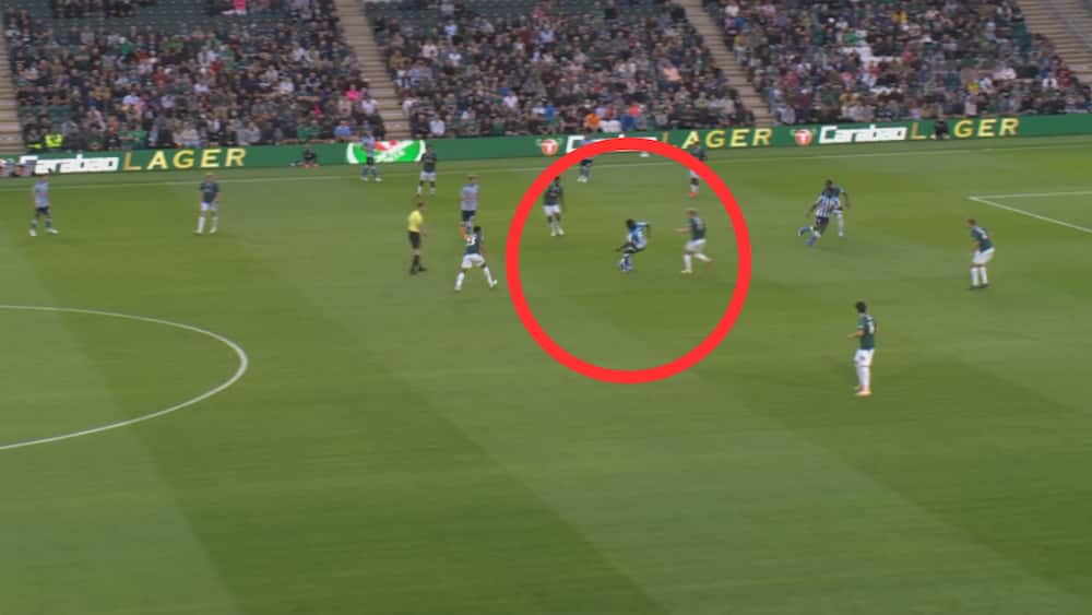 Wow! Caleb Yirenkyi med en vanvittig assist