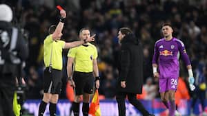 Farke ser rødt: Diskuterer sig til udvisning efter slutfløjt