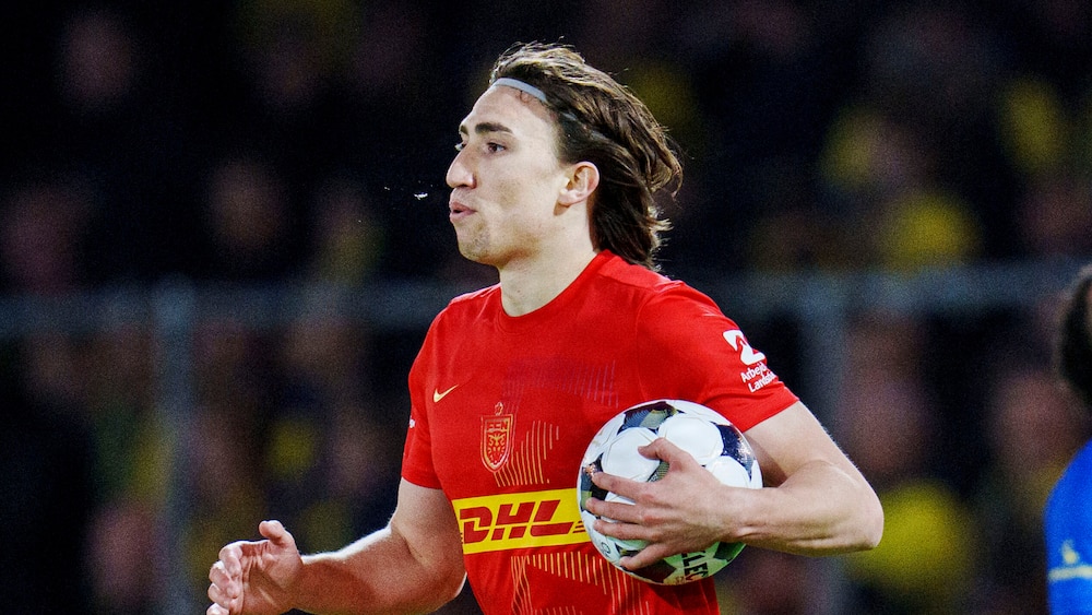 Jubler over permanent Lind: 'Jeg ser en potentiel topscorer'