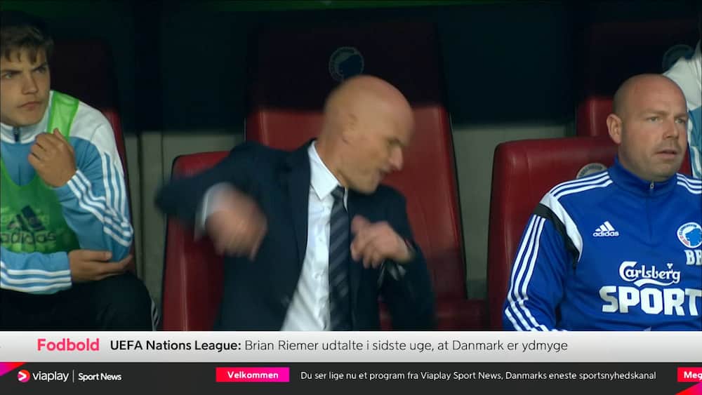 Før landskamp: Se Ståle Solbakken give Brian Riemer en lammer
