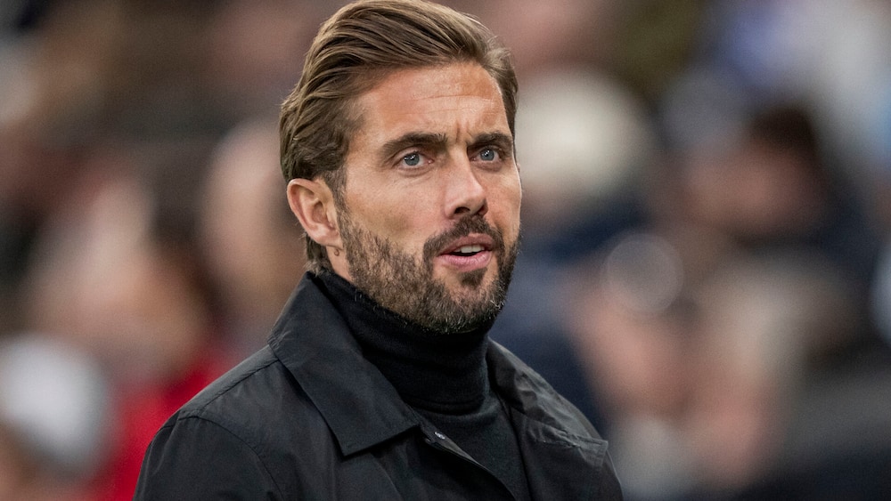 Kryptisk Poulsen melder ud om AGF-skader | Viaplay Sport News
