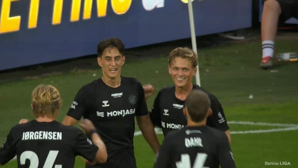 AaB blev kørt over i egen hule