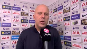 Isak-skade bekymrer Slot: 'Plejer ikke at være godt'