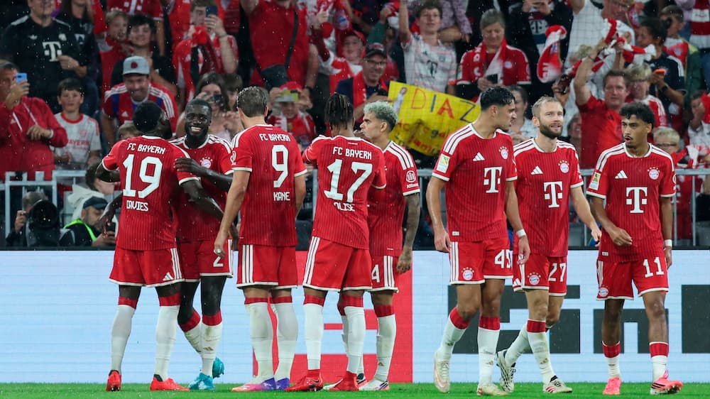 Upamecano-mål skyder Bundesliga i gang