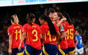 Spanien brager videre med sejr over Italien
