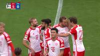 Wunderbar: Kane scorer fra egen banehalvdel i nedsabling