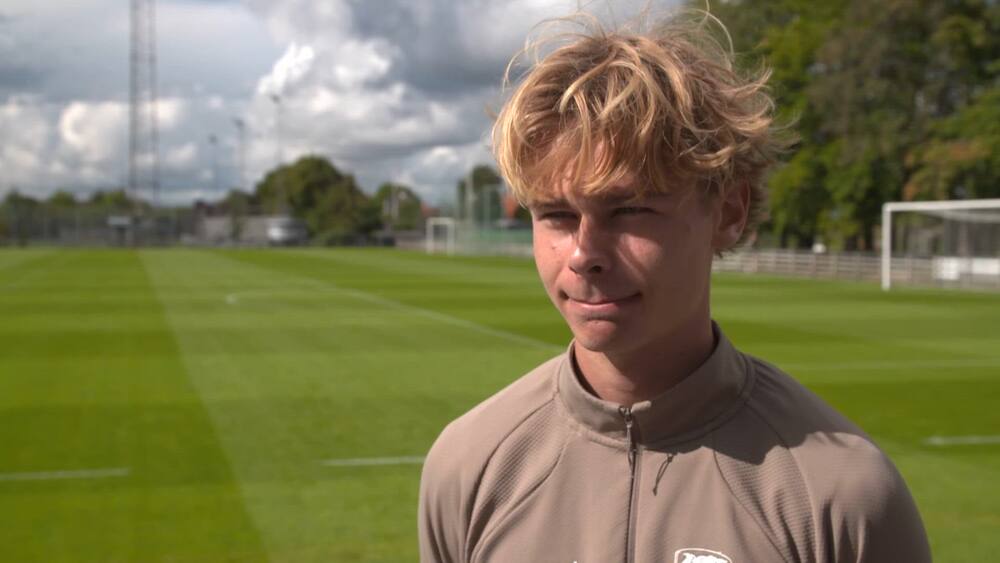 'Forstår de tror, en 19-årig har krudt i stængerne'