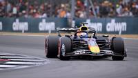 Flyvende Verstappen starter forrest på Silverstone