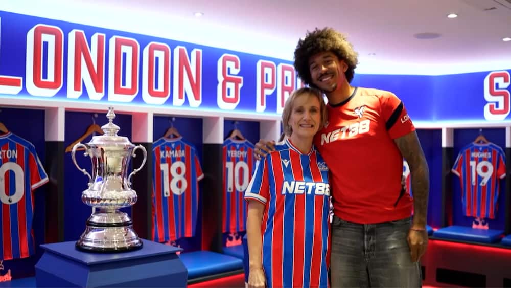Én ud af 200.000 - Palace-stjerne overrasker superfan