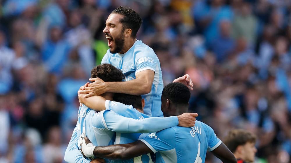City sejrer i premieren efter sent comeback