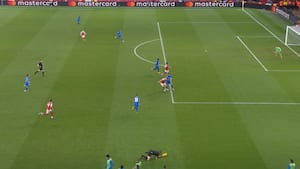 Hovsa: Linjedommer brager ind i reservespiller