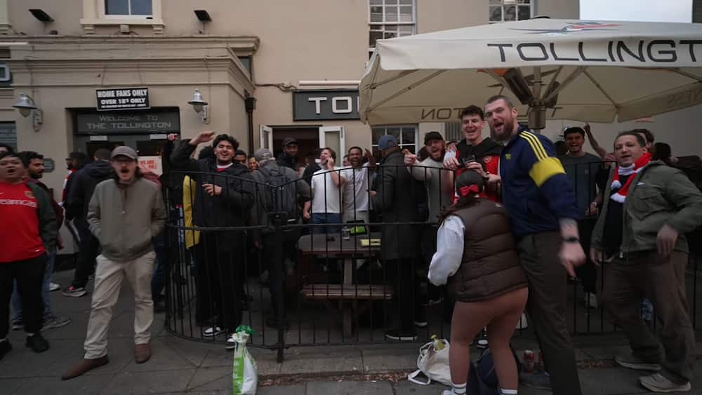 Titlen nærmer sig: Arsenal-fans klar til fest
