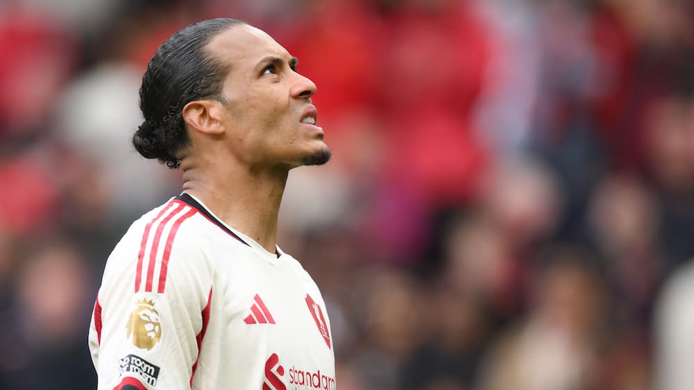 Slukøret van Dijk: 'Under Liverpools standard'