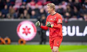 Lössl: 'Håber at FCK kommer i CL - og at de taber til os'