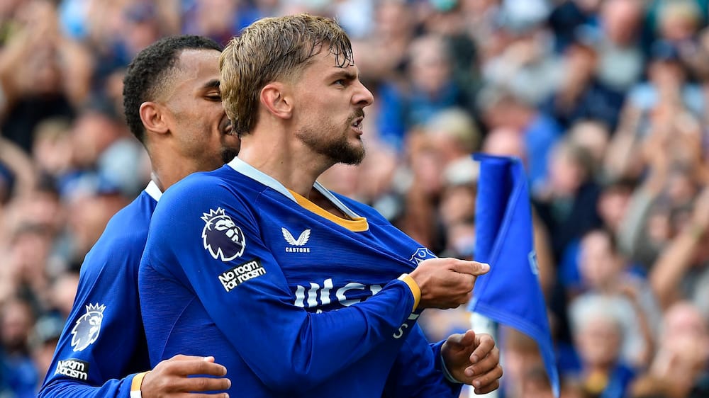 Everton sparker sæsonen i gang med sejr