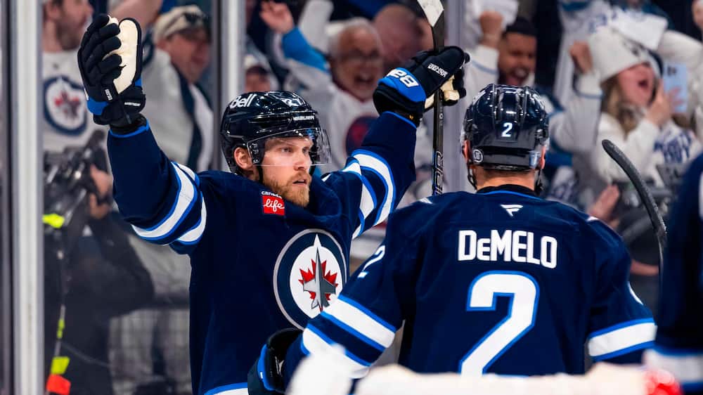 Nikolaj Ehlers stråler med to mål i slutspilssejr