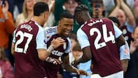 Konza sparker Villa foran mod Spurs