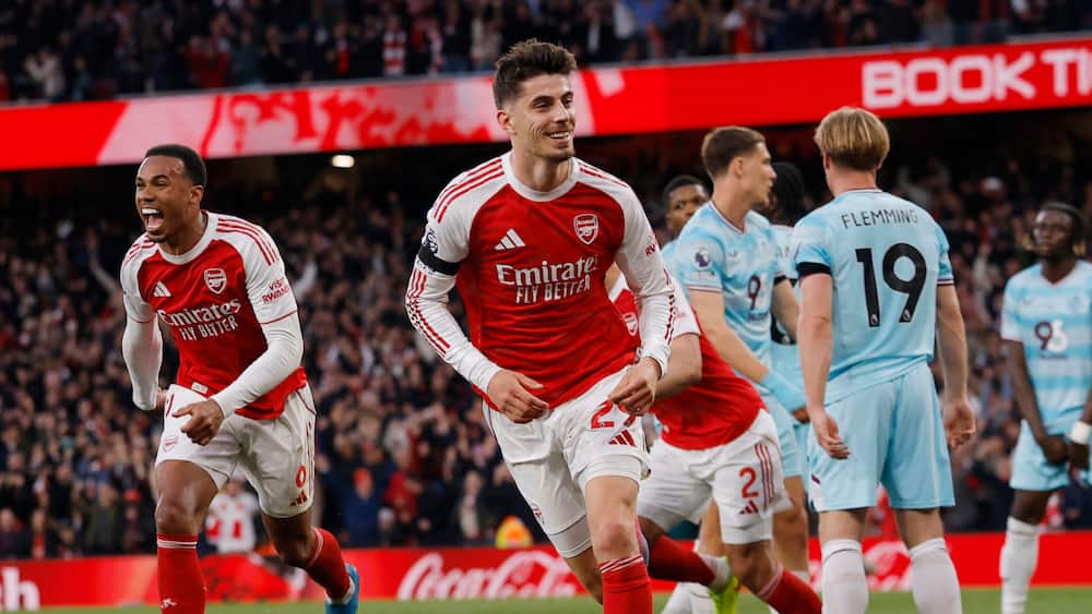 Tysker header Arsenal snublende nær mesterskabet
