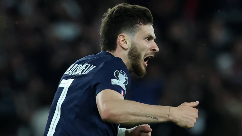 Se Kvaratskhelia trylle den i kassen