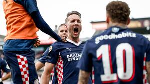 PSV fuldender stort comeback og er hollandsk mester