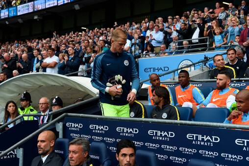 Joe Hart smidt af holdet i City - men stadig god nok til landsholdet