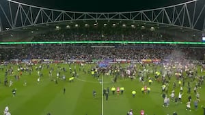 Vild bane-invasion: Bolton klar til playoff-finalen