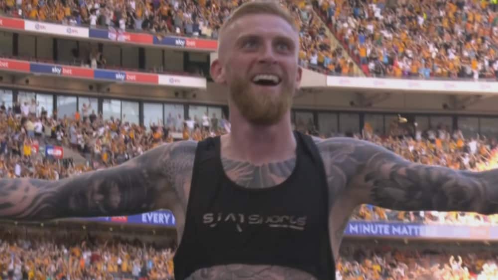Wow! Sen scoring sikrer Hull en PL-plads