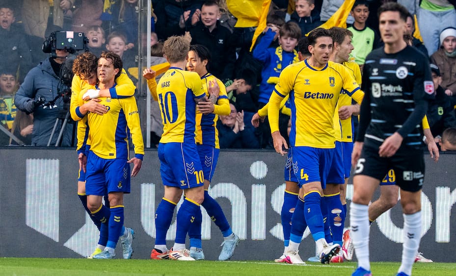 BIF´er: 'Dejligt at give tilbage til fansene'