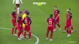 Fredericia-spillere i krisemøde på banen midt i afklapsning