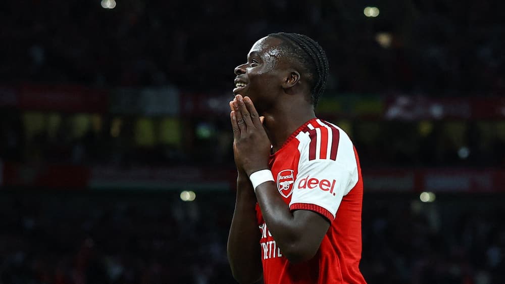 Saka sender Arsenal på 2-0 i åbningskamp