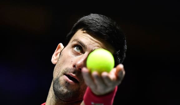 Djokovic sender Serbien videre i Davis Cup