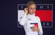 Alba Larsen bliver første dansker i ikonisk Formel 1-akademi