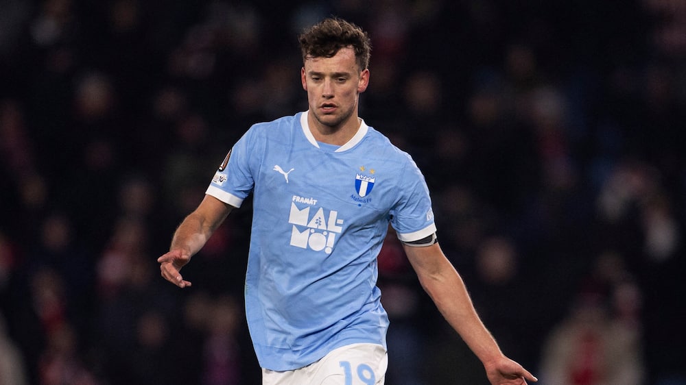 AGF forstærker forsvaret med Uwe Röslers søn