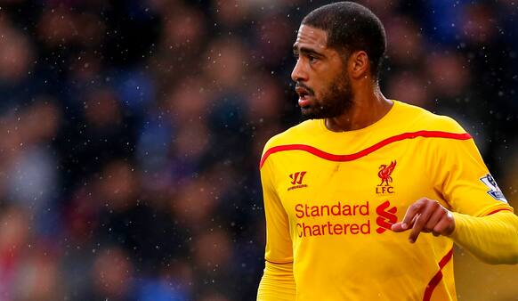 Liverpool-back fristet af tilbud om udlandet