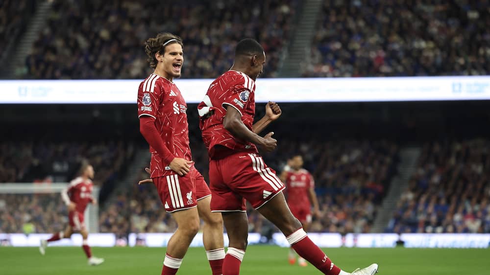 Tre minutters magi skaffer Liverpool sejr