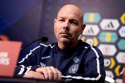 'Riemer taler sort og skuffer mig'