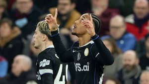 Dobbelt Joao Pedro: Chelsea vender 0-1 til 2-1 før pausen