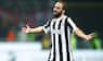 Higuains jubilæumsmål sender Juventus mod sejr over Milan - se dem begge her