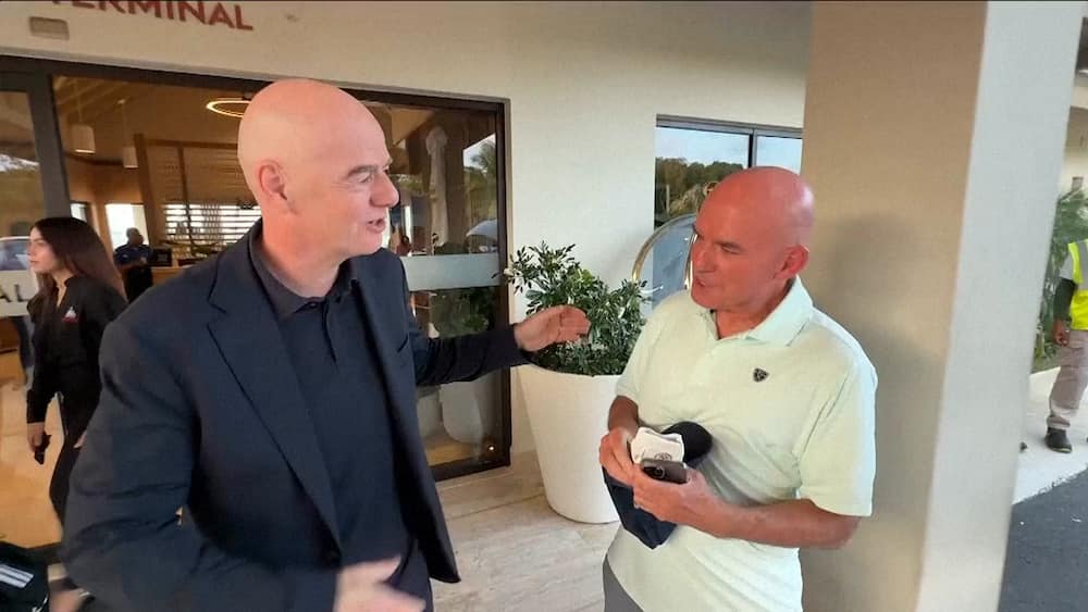 Infantino afkrævet svar: Joker om journalists hår