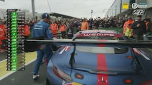 Max Verstappen mister sejr efter dækfejl