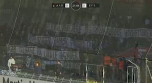 EfB-fans støtter AaB-supportere: Og så scorer Esbjerg